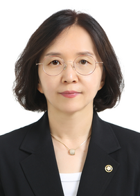 Jin Sun hee Deputy Secretary-General for Legislative Affairs