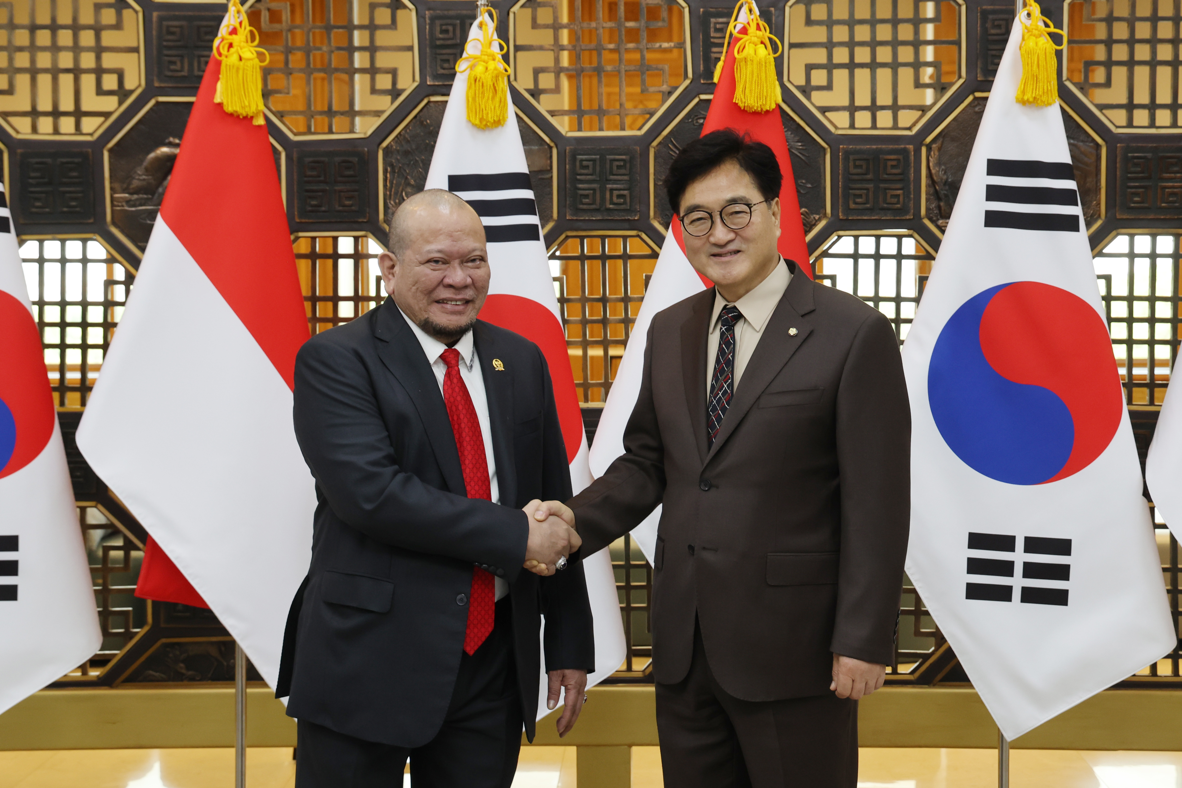 Speaker Woo Won-shik holds talks with Speaker of the Indonesian Senate 관련사진 1 보기