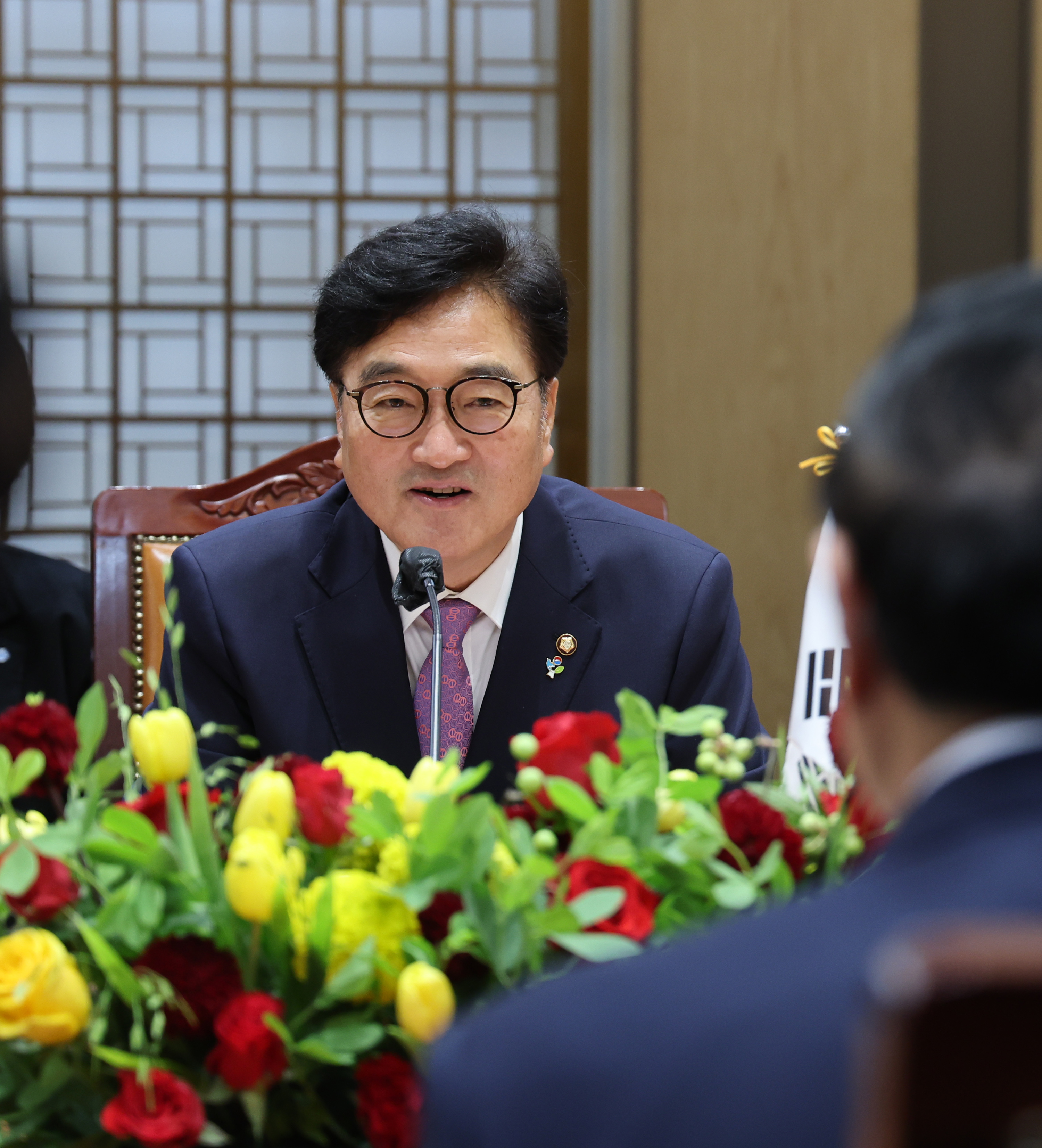 Speaker Woo Won-shik meets with Vietnamese Prime Minister 관련사진 4 보기