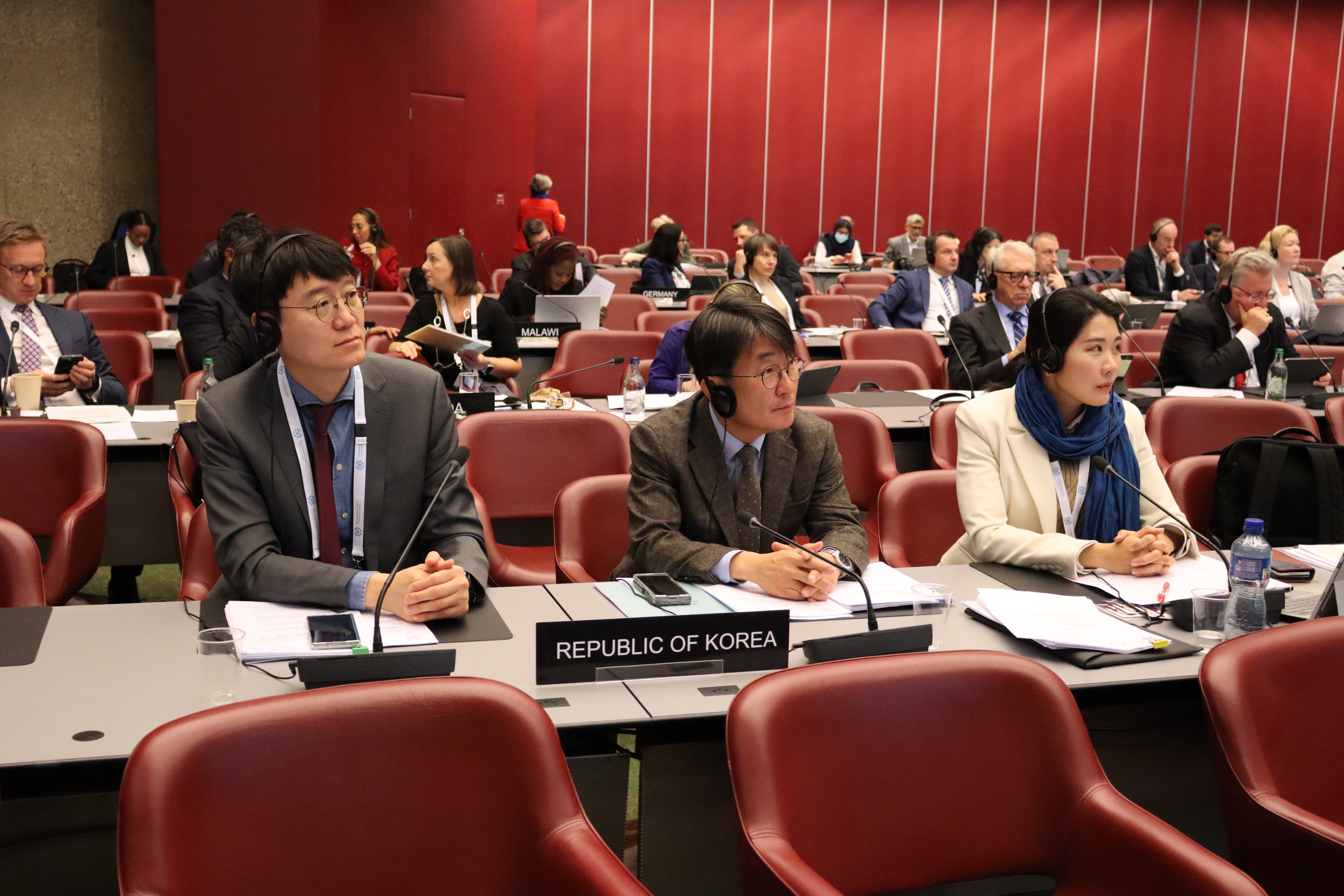 Republic of Korea&rsquo;s National Assembly attends the 148th Inter-Parliamentary Union (IPU) Assembly 관련사진 3 보기