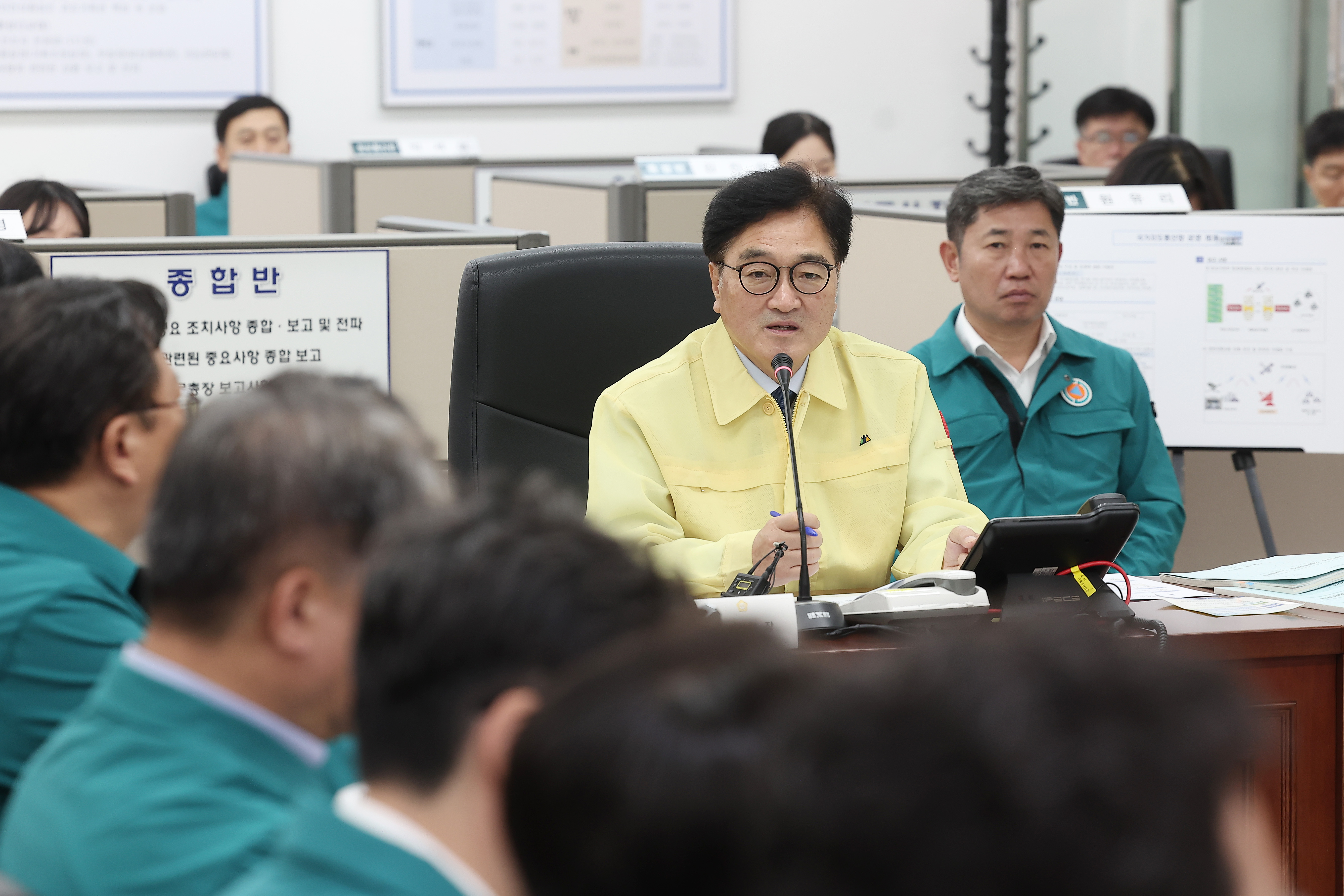 Speaker Woo Won-shik visits site 2024 National Assembly Ulchi Exercise 관련사진 2 보기