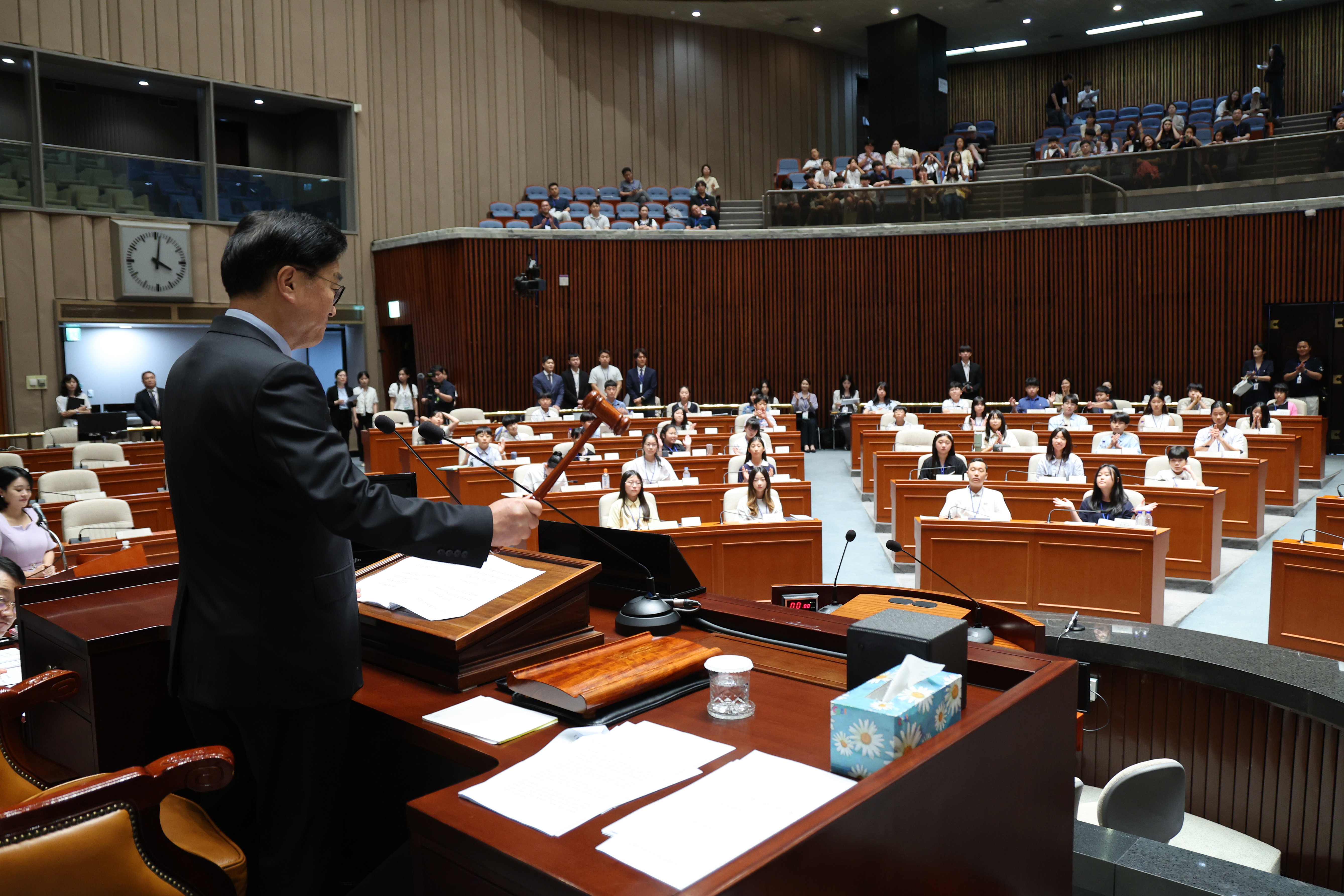 Speaker Woo Won-shik presides over 20th National Children&rsquo;s Assembly 관련사진 3 보기