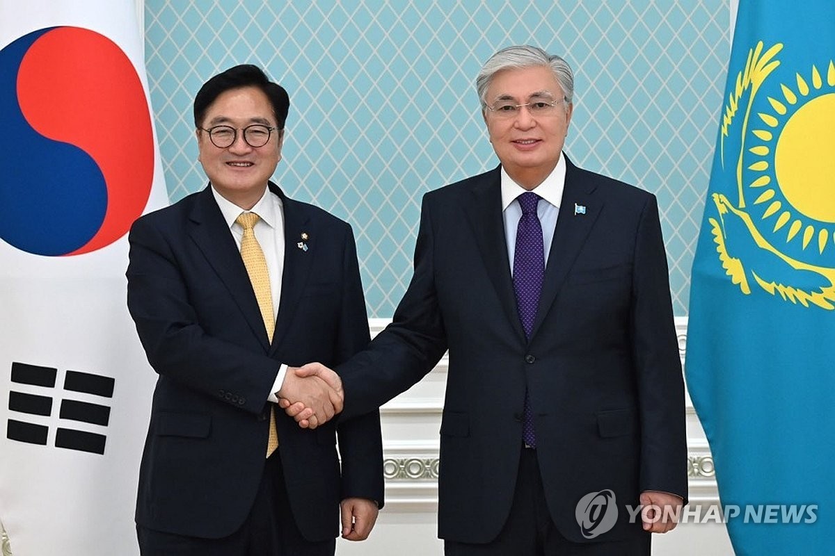 Assembly Speaker calls for broadening energy cooperation with Kazakhstan on 1st overseas trip 관련사진 1 보기