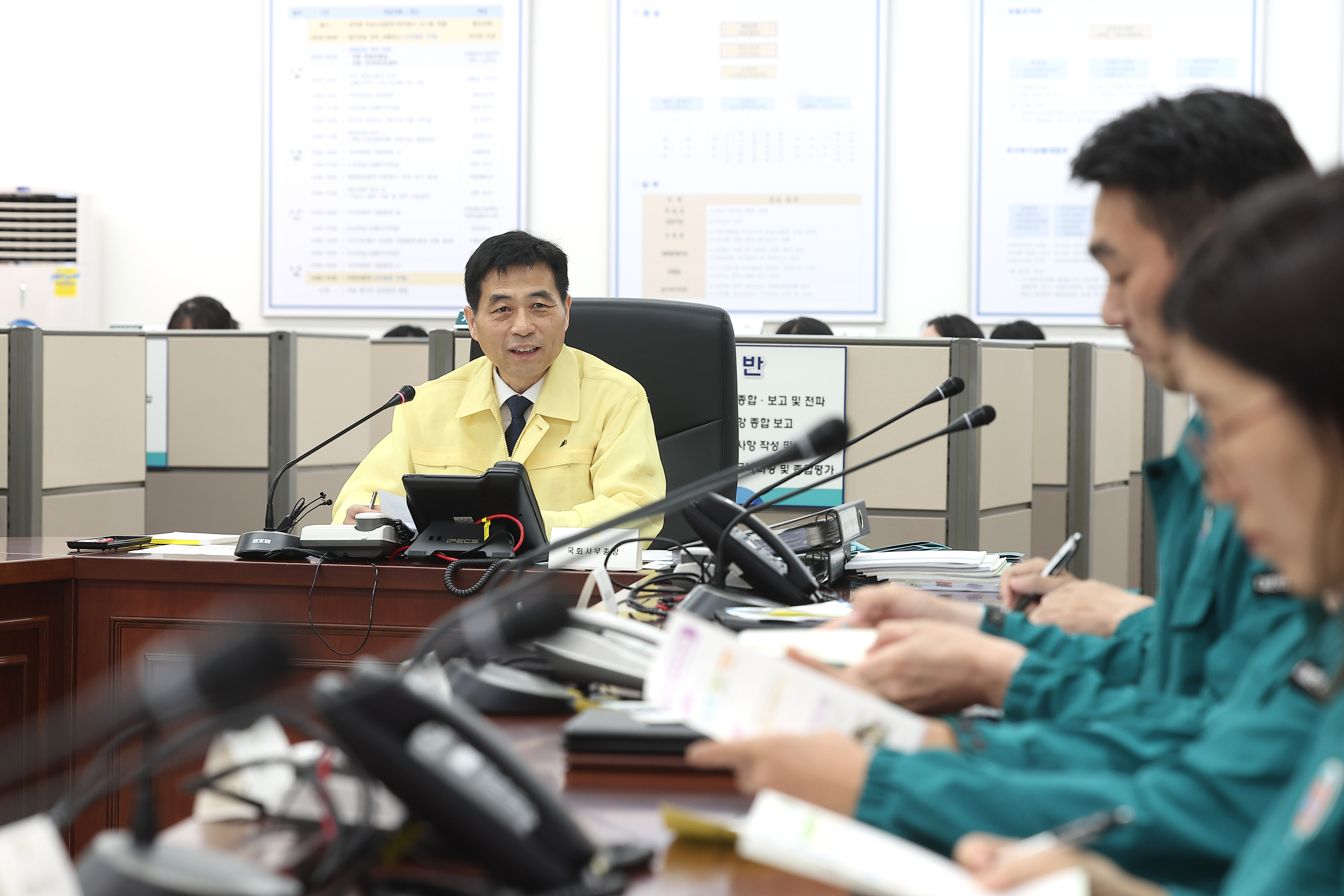 Secretary General Kim oversees a formal briefing on National Assembly&rsquo;s 2024 Ulchi civil defense exercise 관련사진 5 보기