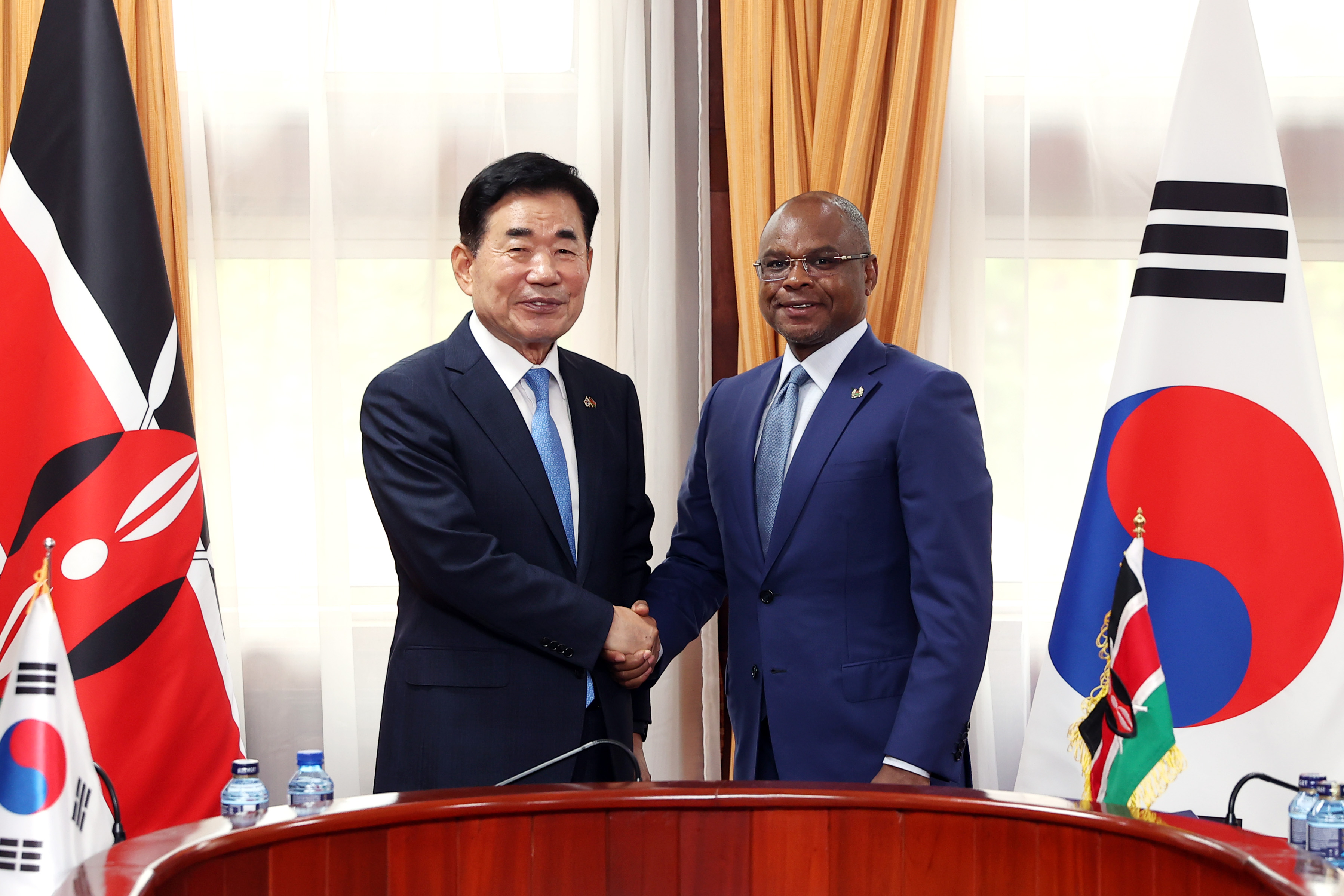 Speaker Kim Jin-pyo meets Kenyan President and Senate Speaker and attends the opening ceremony of 2030 High Level Conference on Korea-Africa Partnership (KOAFP) 관련사진 4 보기