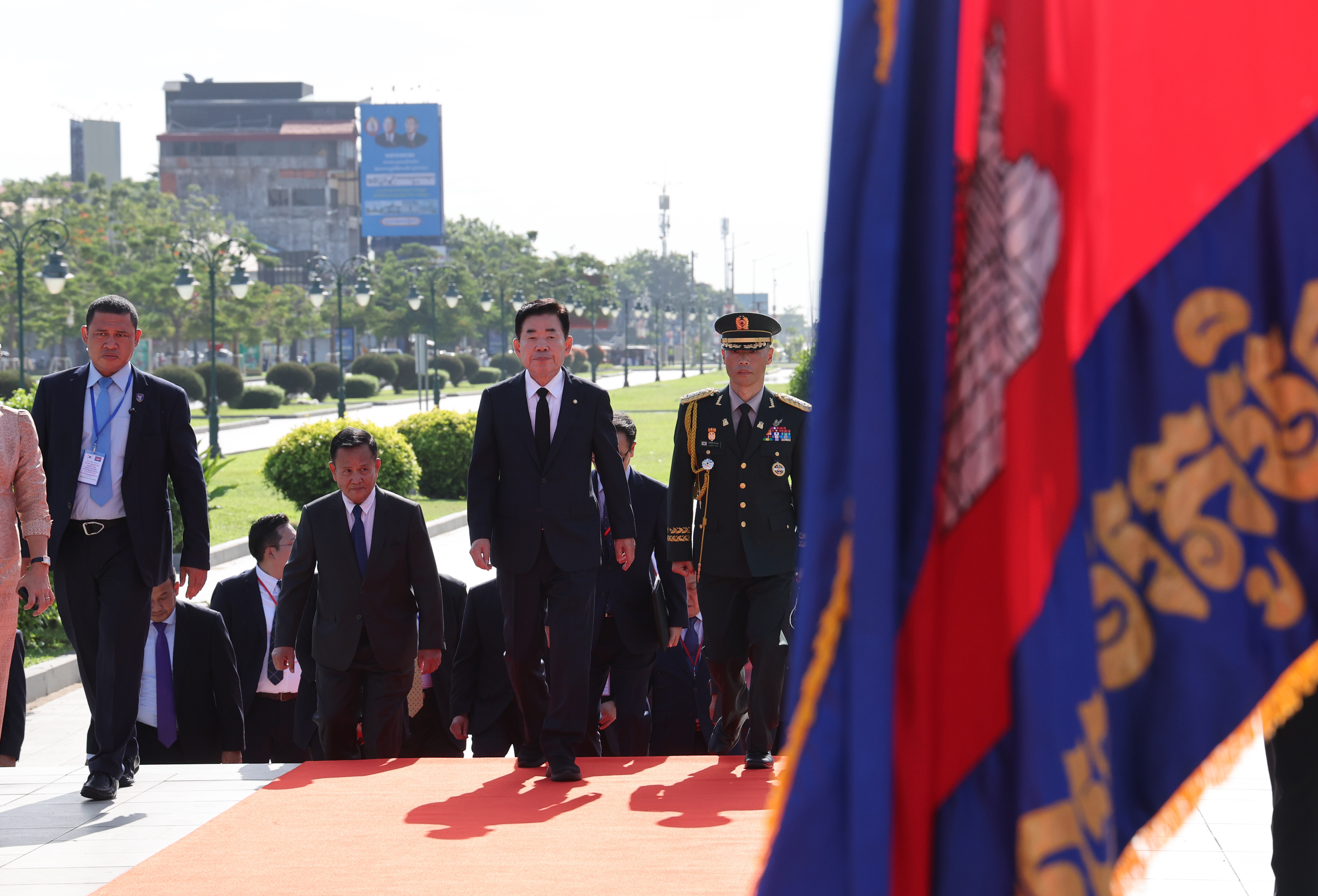 Speaker Kim Jin-pyo successfully finishes his official visits to Cambodia and Malaysia