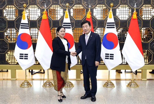 Speaker Kim embarks on official visit to Vietnam and Indonesia 관련사진 1 보기