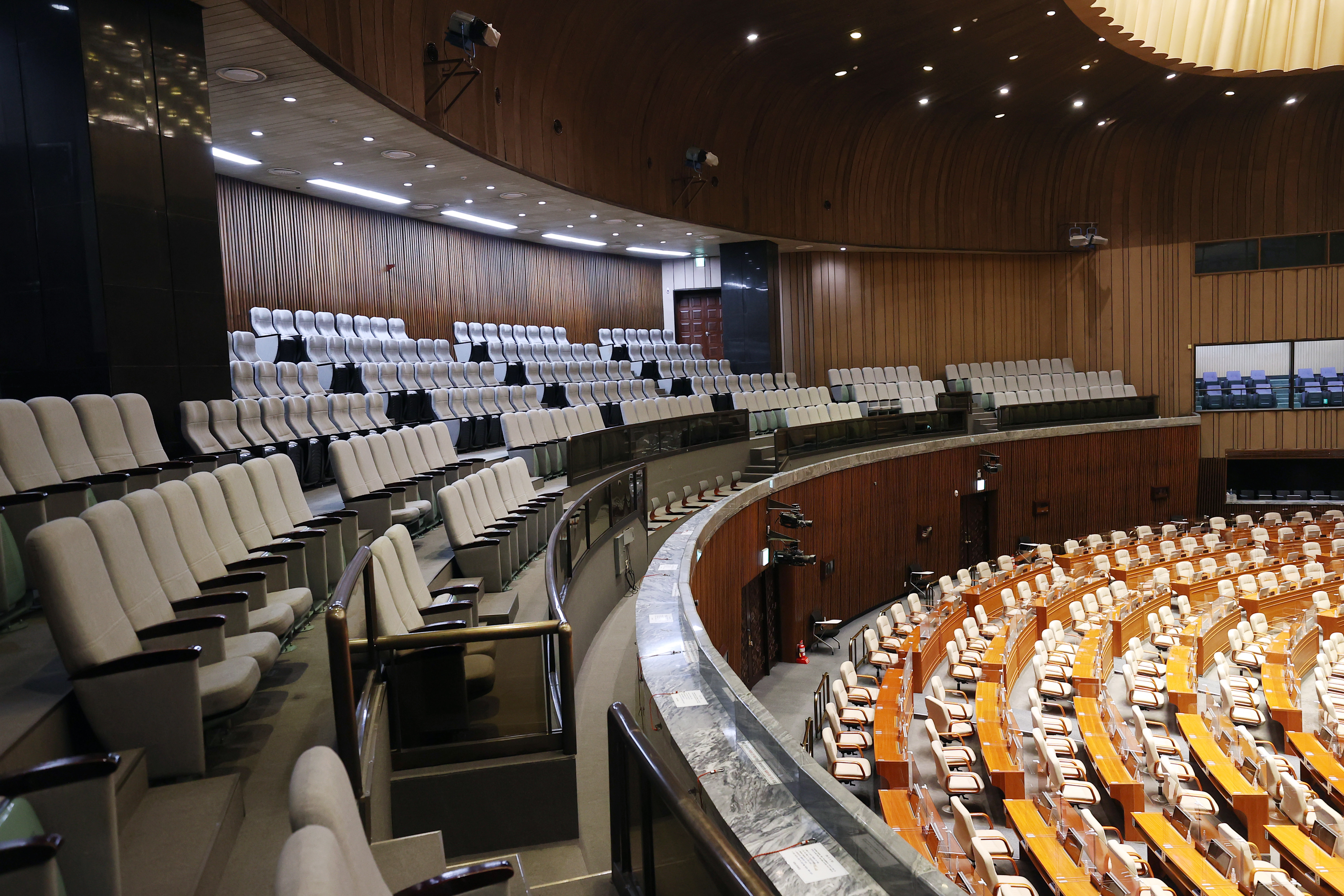 Public Gallery (Observation Seats)